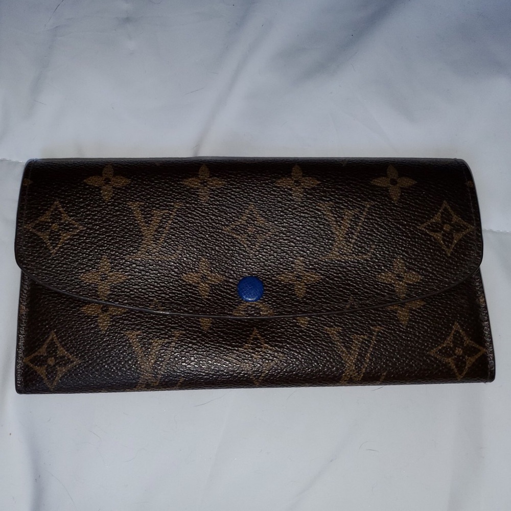 Authentic Louis Vuitton Emilie Wallet Hotstamped